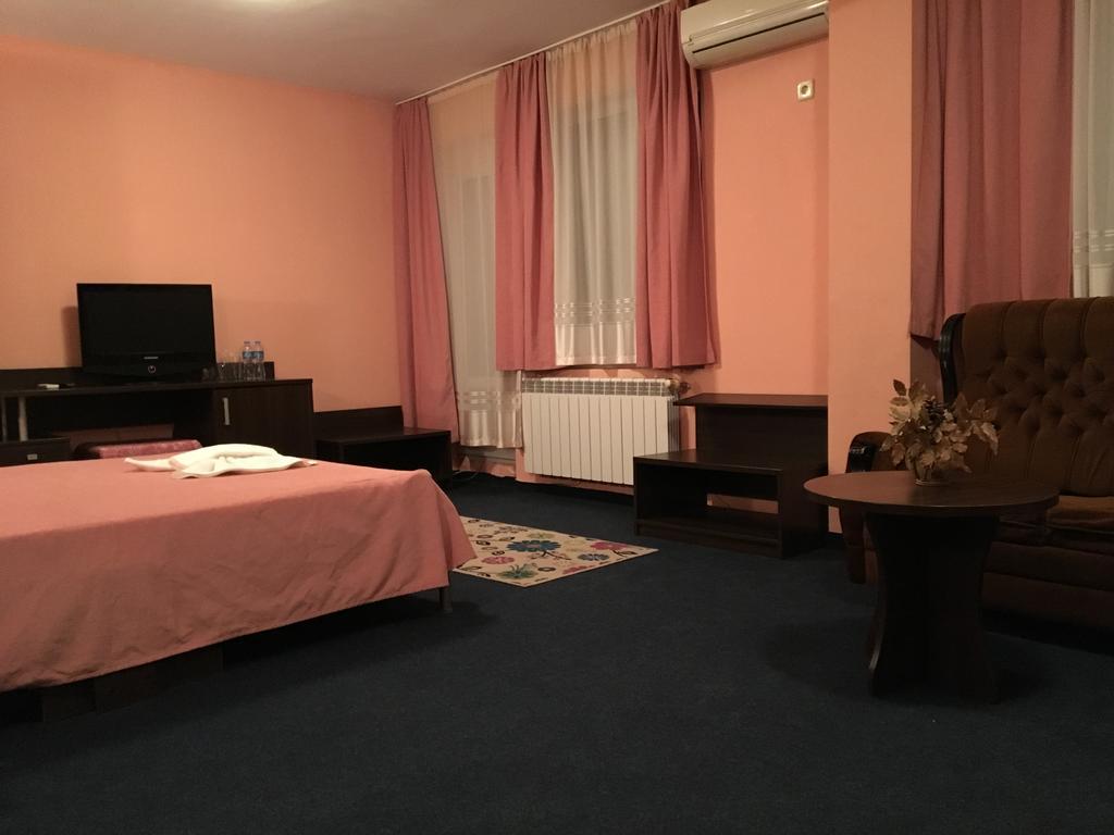 Hotel Biju Бургас Экстерьер фото