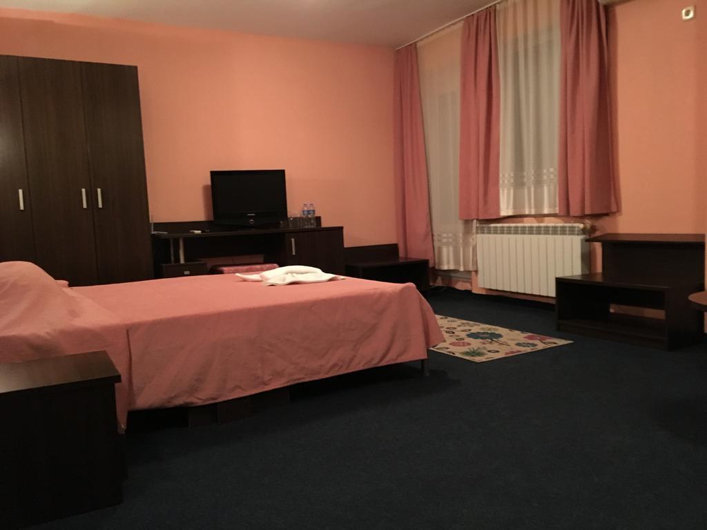 Hotel Biju Бургас Экстерьер фото