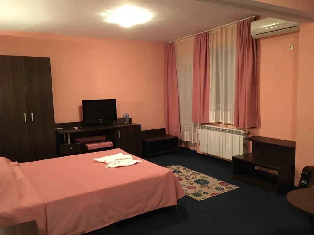 Hotel Biju Бургас Экстерьер фото