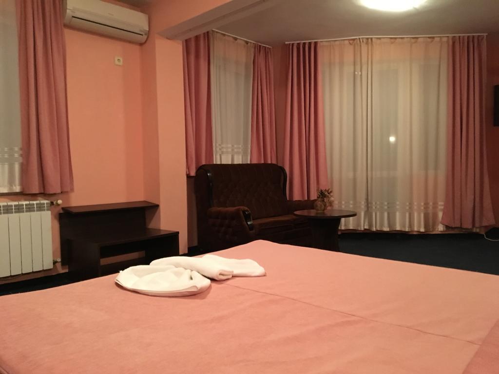 Hotel Biju Бургас Экстерьер фото