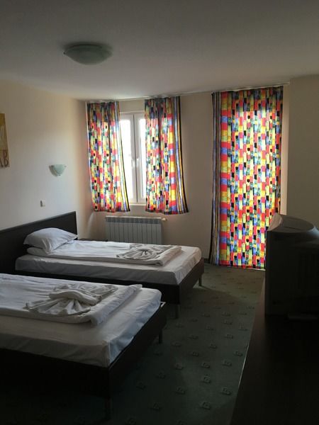 Hotel Biju Бургас Экстерьер фото